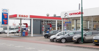 Esso Tankstation - Van Oord